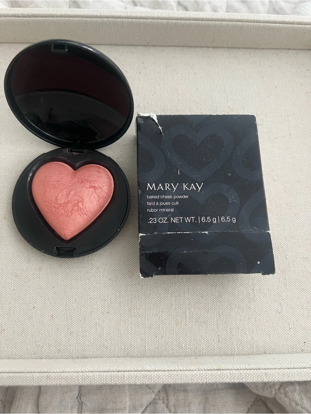 Mary Kay Heart Baked Cheek Powder Blush - in Kind Heart